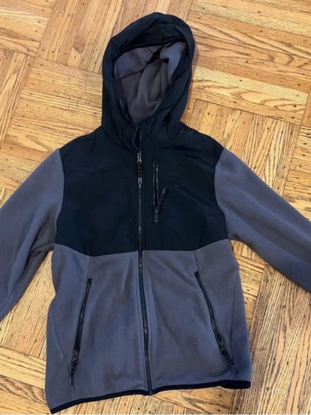 Old Navy Boy’s Fall/Spring lightweight coat size M (10-12)